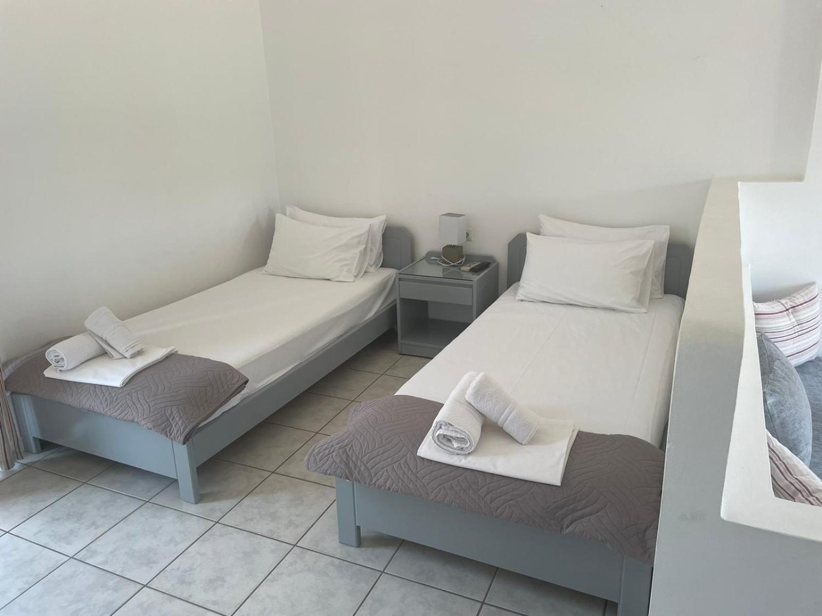 Yannis Apartments Amoudara  Exterior photo