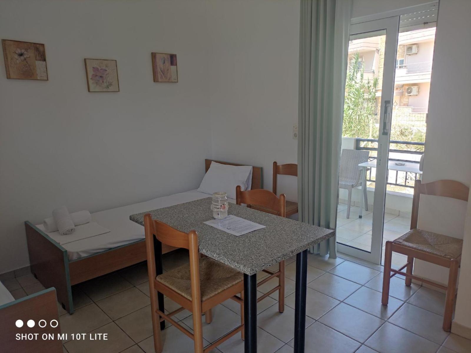Yannis Apartments Amoudara  Exterior photo