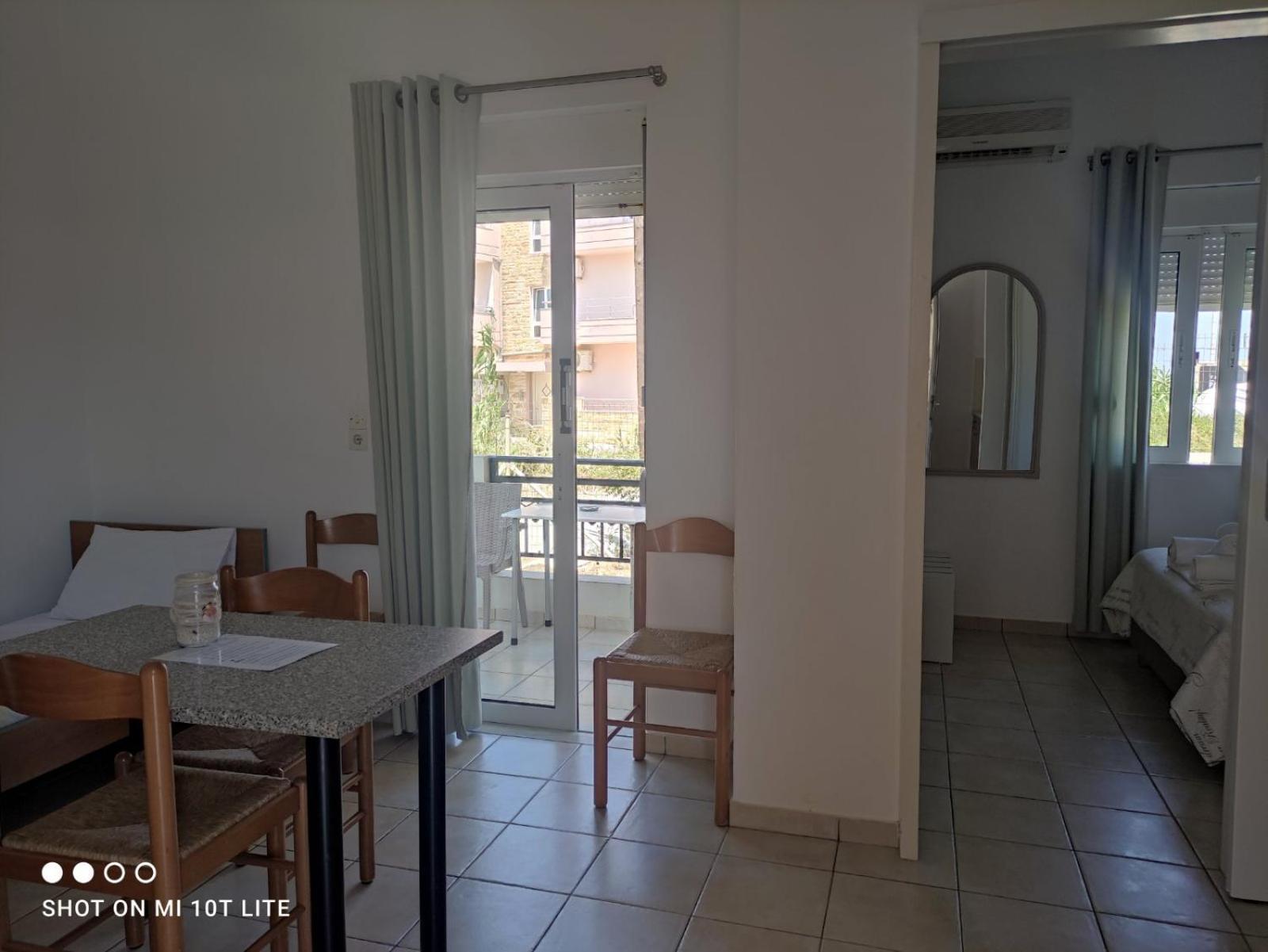 Yannis Apartments Amoudara  Exterior photo